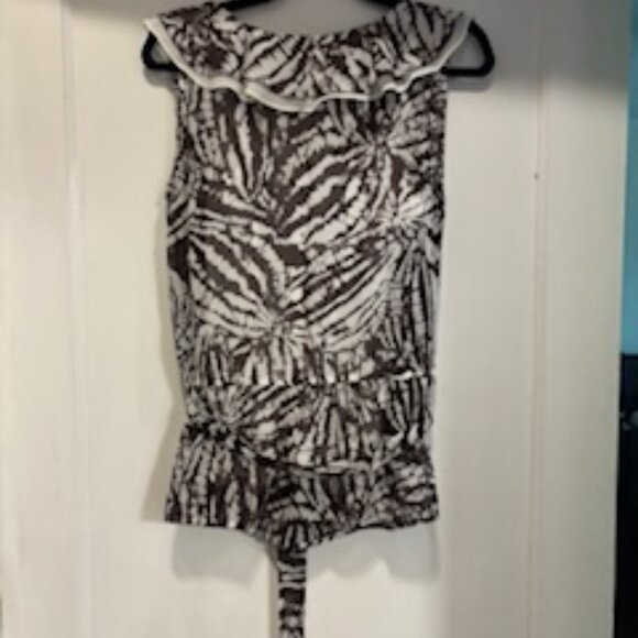 AGB Women's Blouse Size Small. - Picture 4 of 5